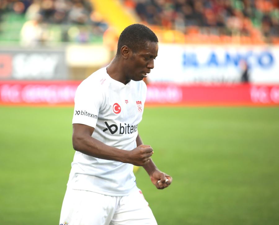 Max Gradel gol sayısını 8’e çıkarttı