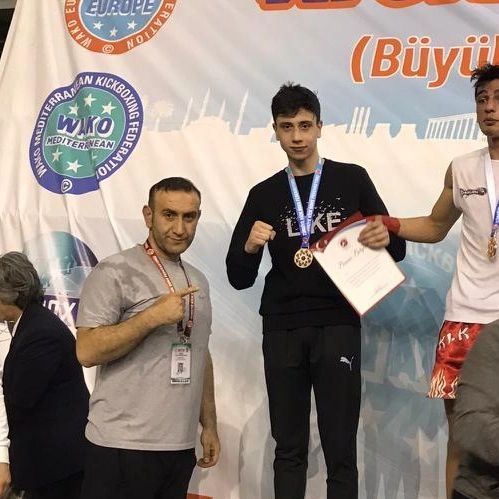 Kick Boks’ta 6 madalya birden