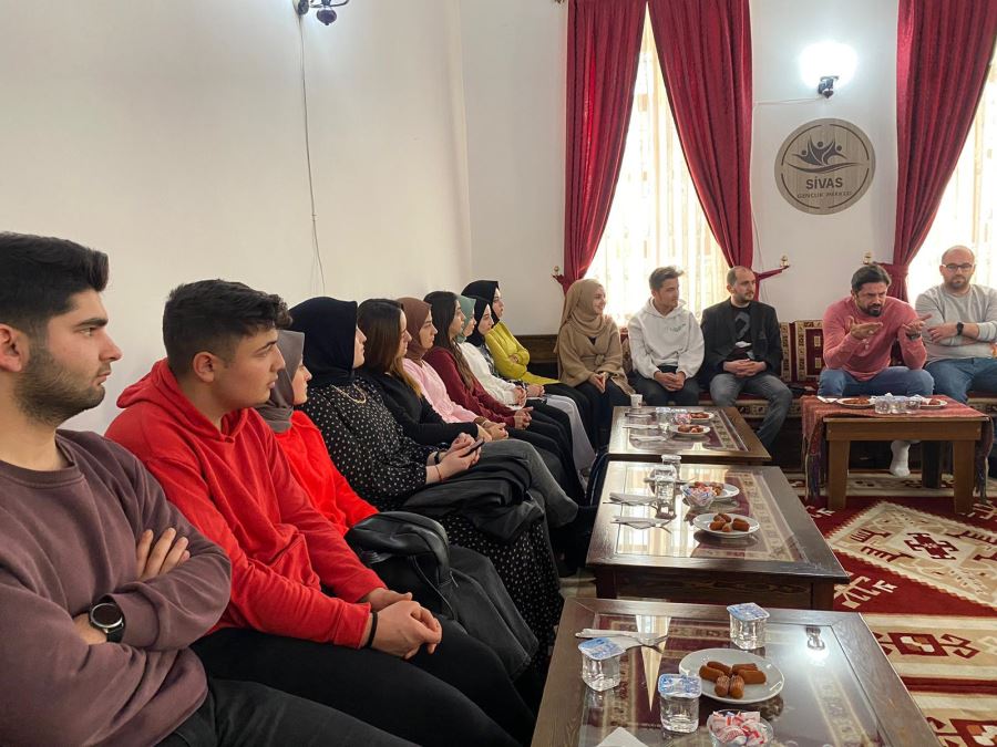 Cem Uçan öğrencilerle buluştu