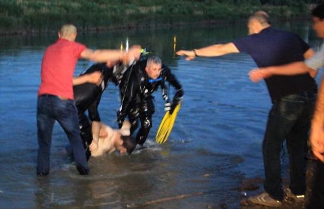 SERİNLEMEK İÇİN GİRDİĞİ KIZILIRMAK´TA BOĞULDU