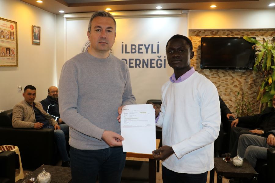 Afrika’dan geldi, yaptığı davranışla gönülleri fethetti