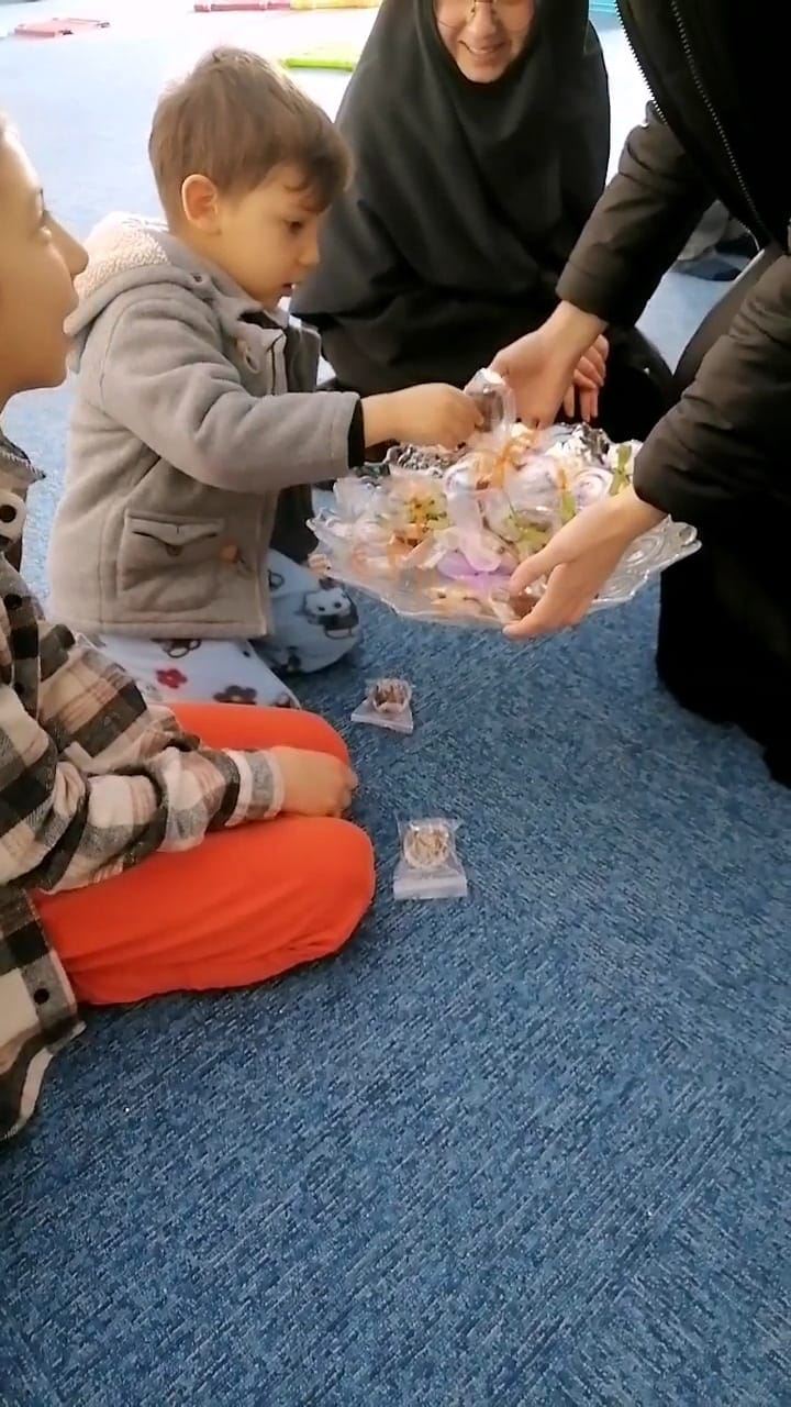 Müftülük el emeği ürünleri hediye etti