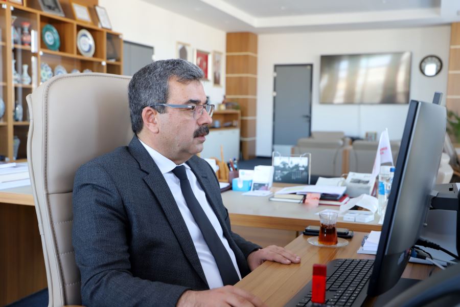 Rektör Kul: Yaşanacak olumsuzluklarda bizimle iletişime geçin