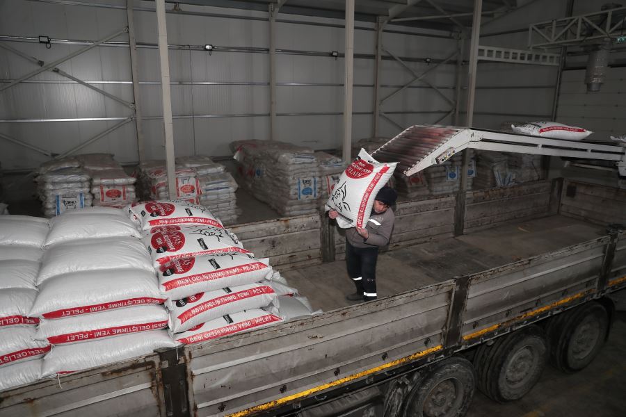 SİVTAŞ, 52 ton hayvan yemi gönderiyor