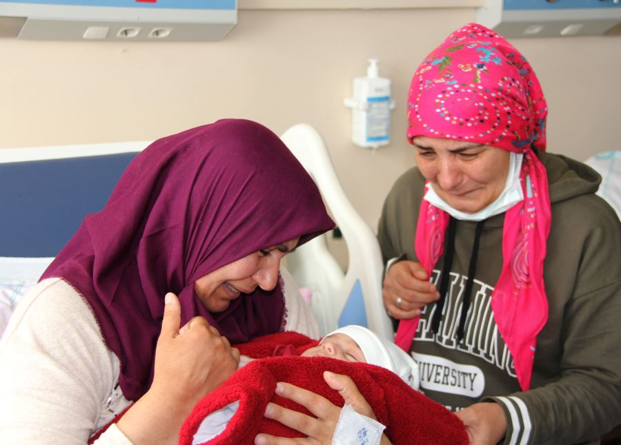 DUYGUSAL KAVUŞMA (VİDEO)