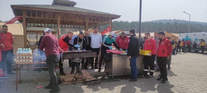 Sağlık Çalışanlarına Köfte İkramı