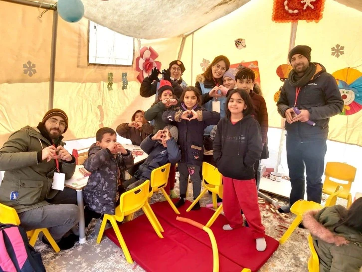 Gönüllü Rehber Öğretmenler Deprem Bölgesinde