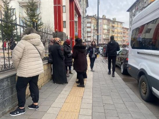 Sivas'ta Korkutan Deprem