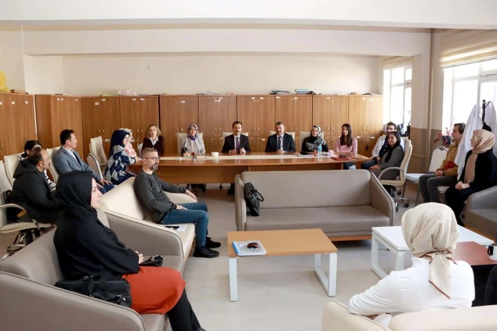 Aslan'dan Okul Ziyaretleri