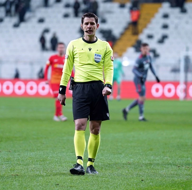 Halil Umut Meler Düdük Çalacak