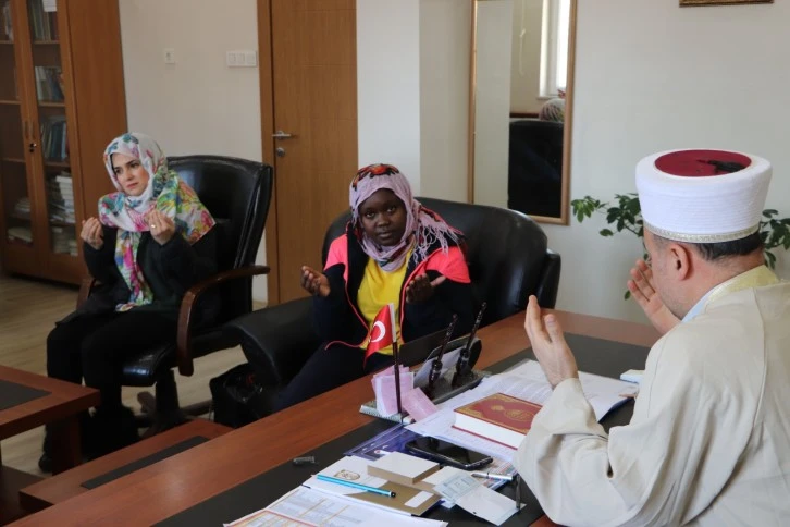 Namubıru, Zeynep Oldu