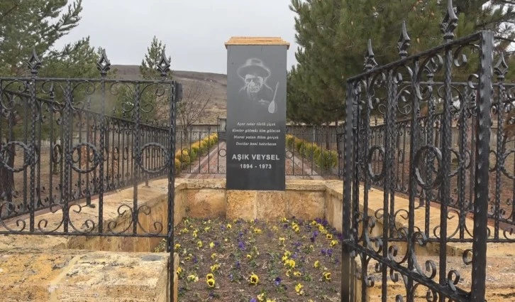 Aşık Veysel Köyünde Anılacak