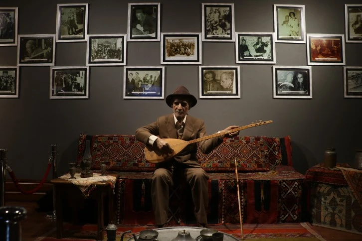 Kongre Müzesi'nde Aşık Veysel Odası