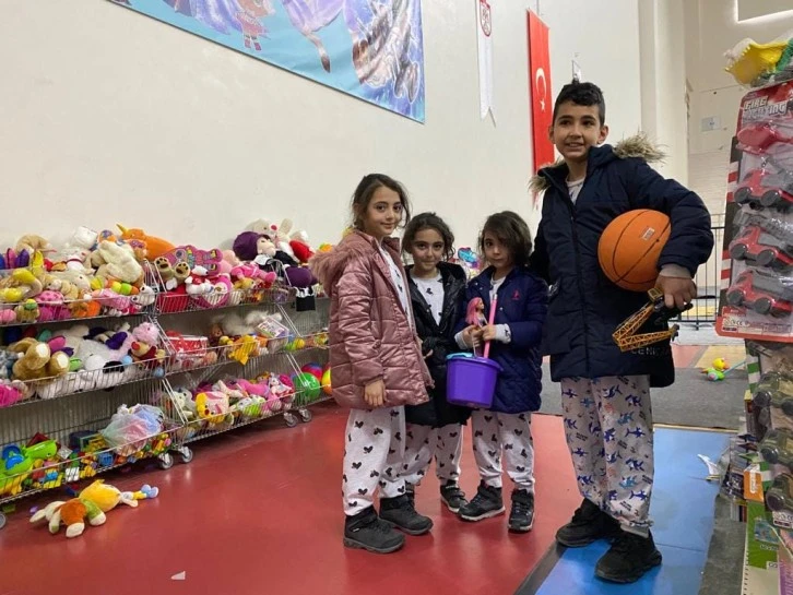 Çocukların Yüzü Güldürüldü