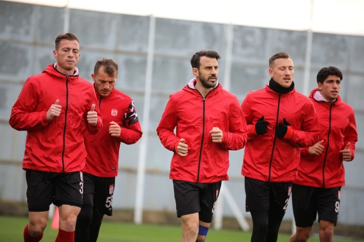 Sivasspor 3 Eksikle Çalıştı