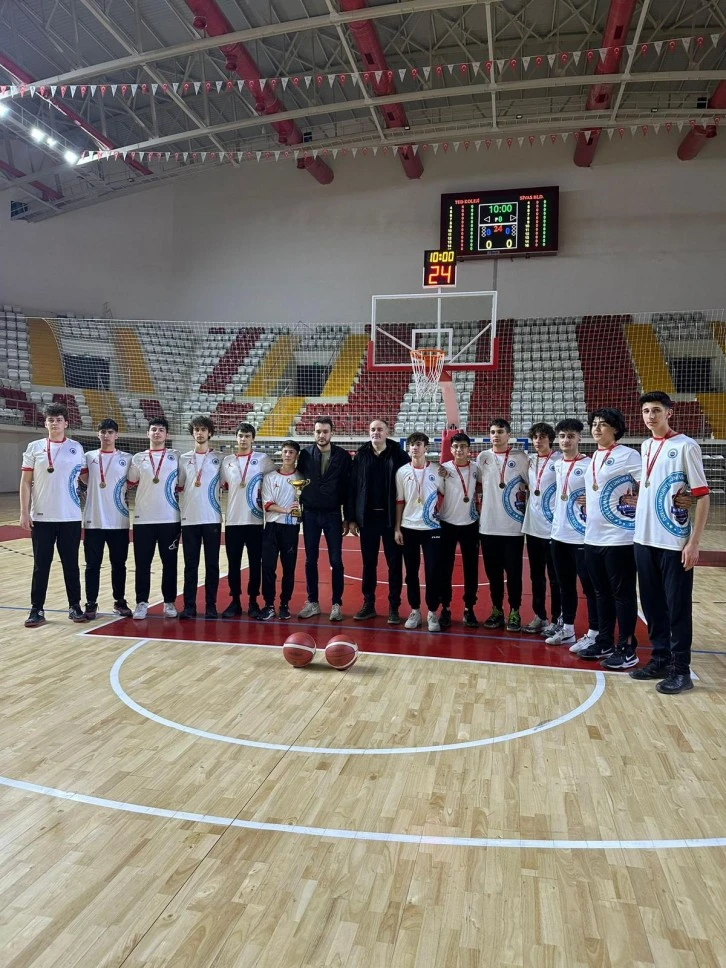 CÜ Vakfı Koleji Anadolu Şampiyonasına katılacak