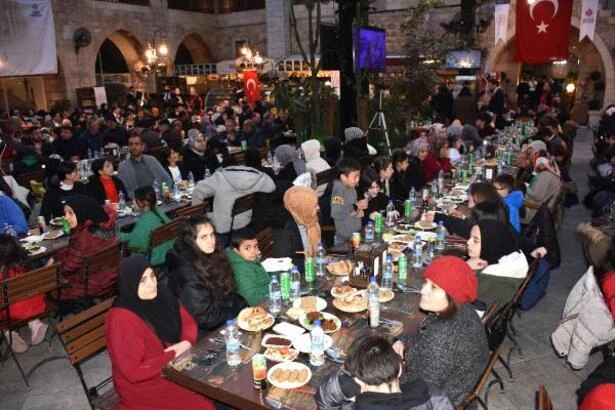 Sivas Vakıflar Bölge Müdürlüğünden İftar