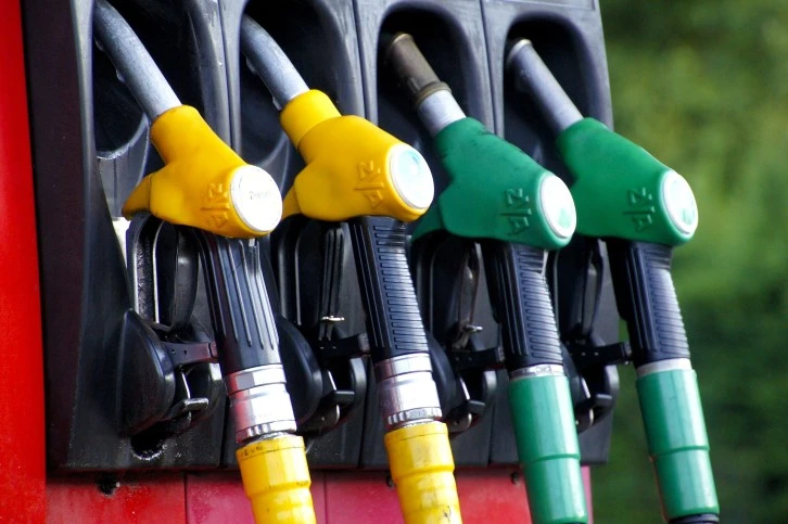 Benzine 1 Lira 11 Kuruş Zam Geliyor