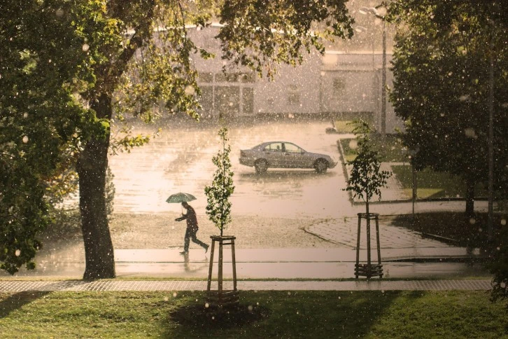 Meteoroloji'den 60 İl İçin Sarı Ve Turuncu Kodlu Uyarı