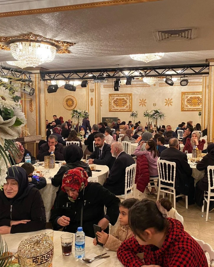 Depremzedelerle İftarda Buluştular