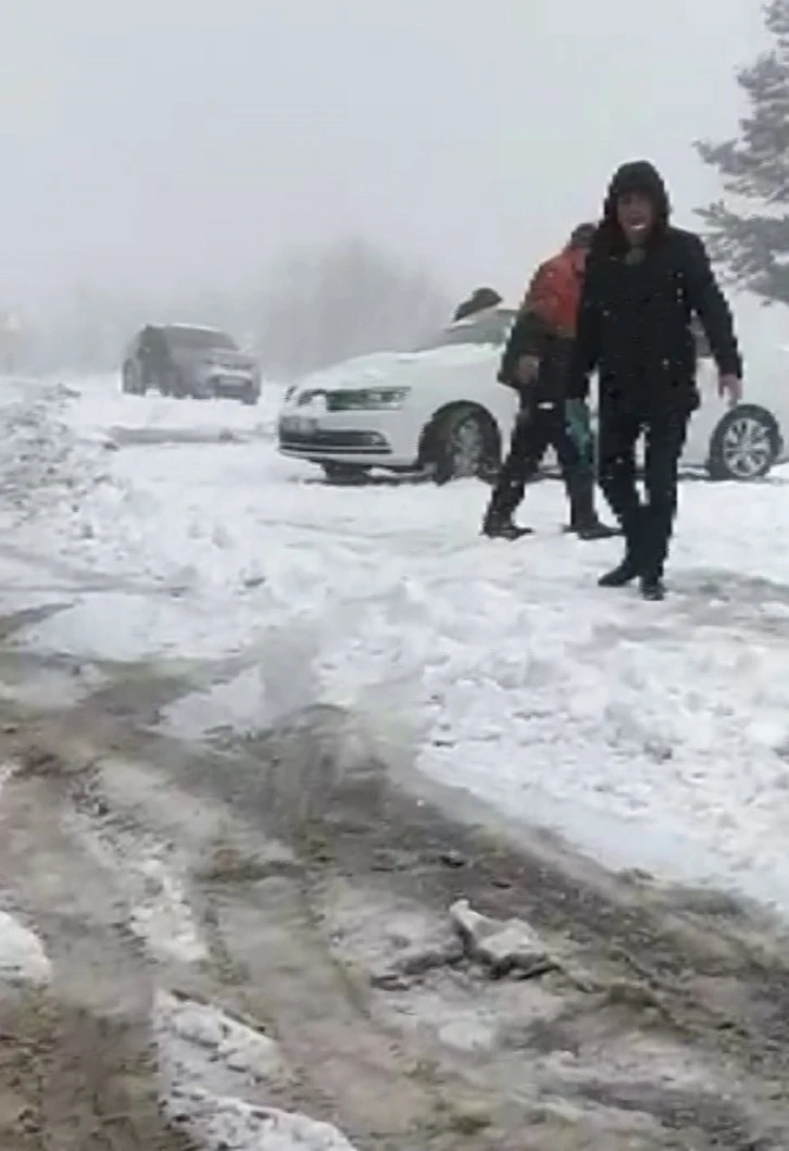 Nisan Karı Yolda Bıraktı