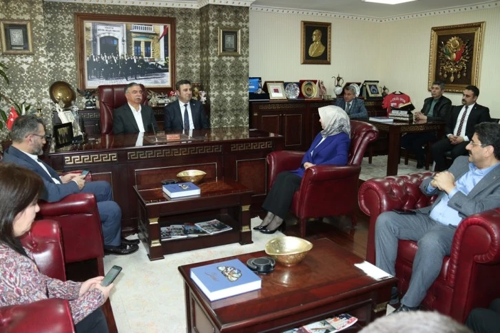 Yılmaz: Hızlı Treni 26 Nisan'da Açıyoruz