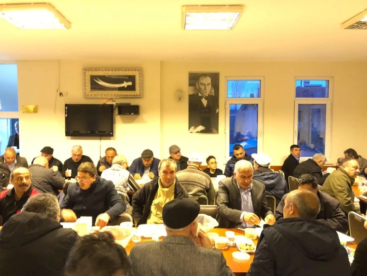 Cem Evi'nde Hayırseverlerden İftar