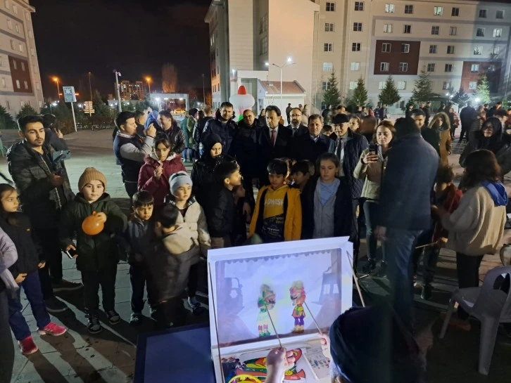 Depremzedeler Doyasıya Eğlendi