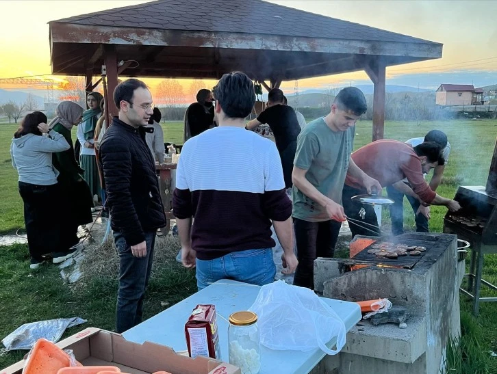 Kahveci Öğrencilerle İftarda Buluştu