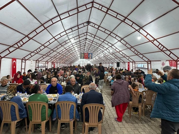 İlbeyliler’den Konteyner Kentte İftar