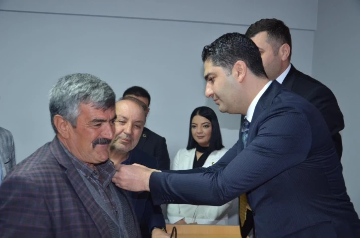 İYİ Parti'den 200 Kişi MHP'ye katıldı