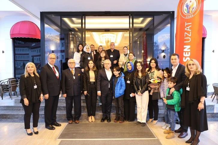 Depremzede ve Yetimler İçin İftar