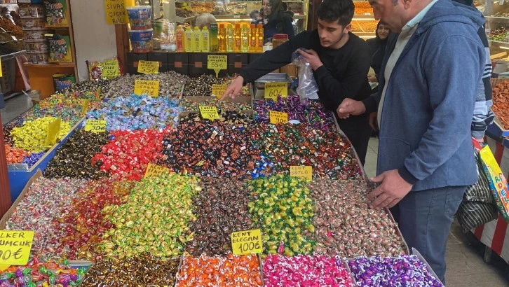 Bayram Tezgahları Renklendirdi