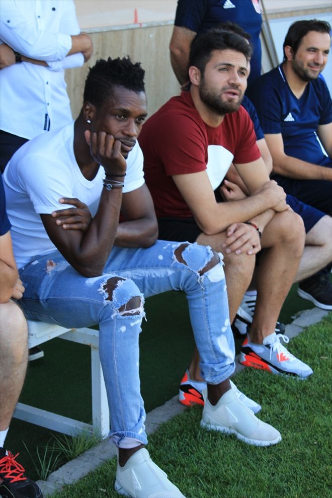 SAKATLAR CAN SIKIYOR