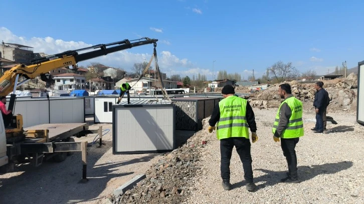 Doğanşehir'e Konteyner Çarşı