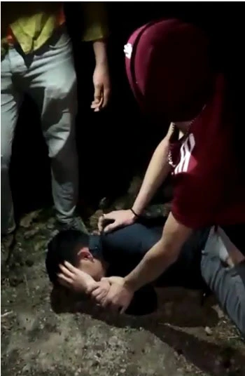 Dövüp Sosyal Medyada Paylaştılar