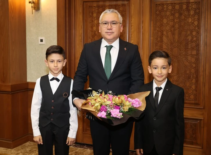 Vali Makamı Mustafa'ya Emanet