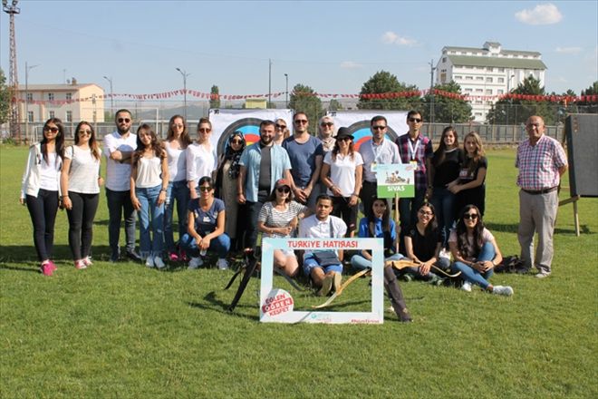 OKÇULUK EĞİTİMİ ALDILAR