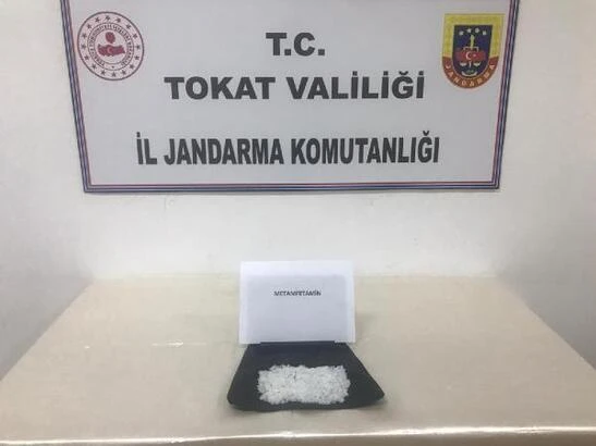 Kiralık Araçla Uyuşturucu Taşıyan Kişi Yakalandı