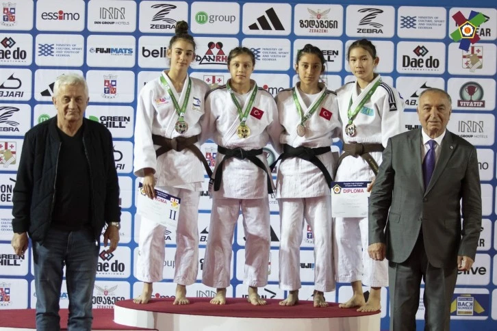 Begümnaz Gururlandırdı