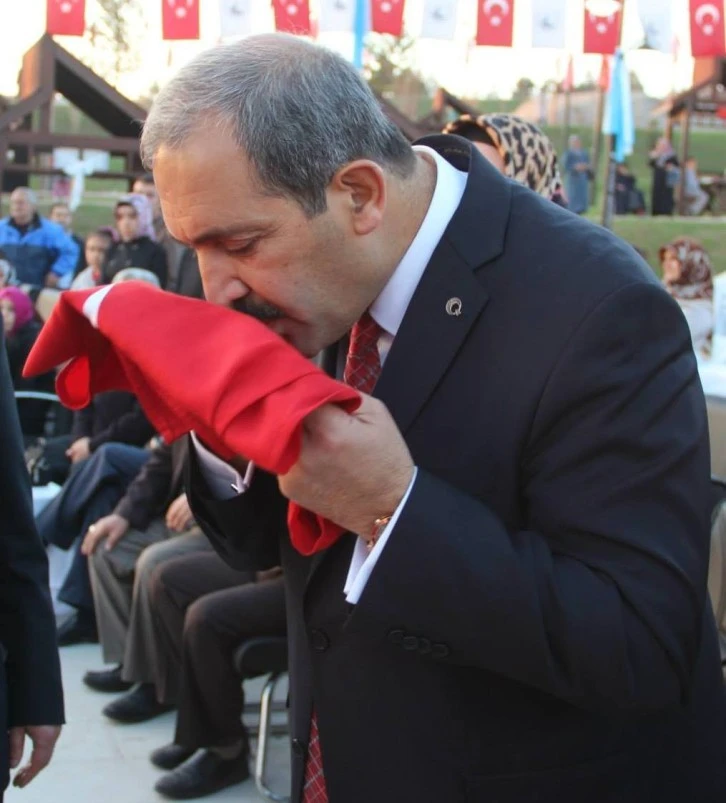 Doğan Ürgüp: İçinizden Biriyim