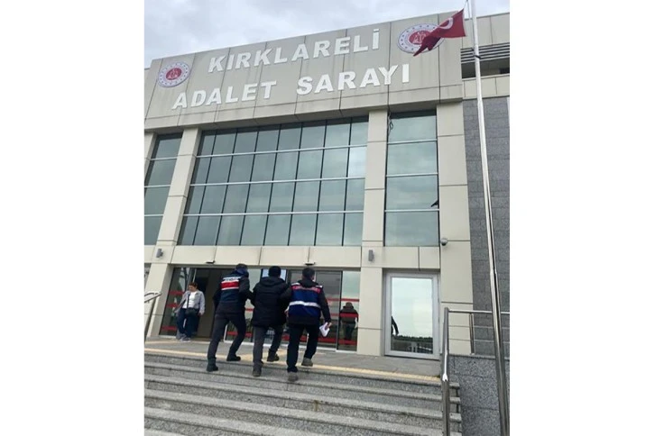 Yurt Dışına Kaçmak İsteyen 8 Terör Örgütü Üyesi Yakalandı