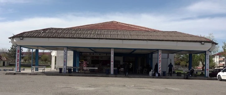 Terminal Değil Hayvanat Bahçesi