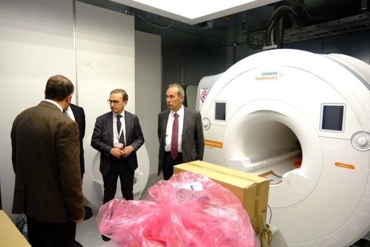 MR Cihazı Hastaların Hizmetinde