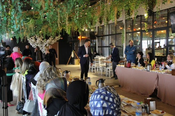 MÜSİAD Anneleri Unutmadı