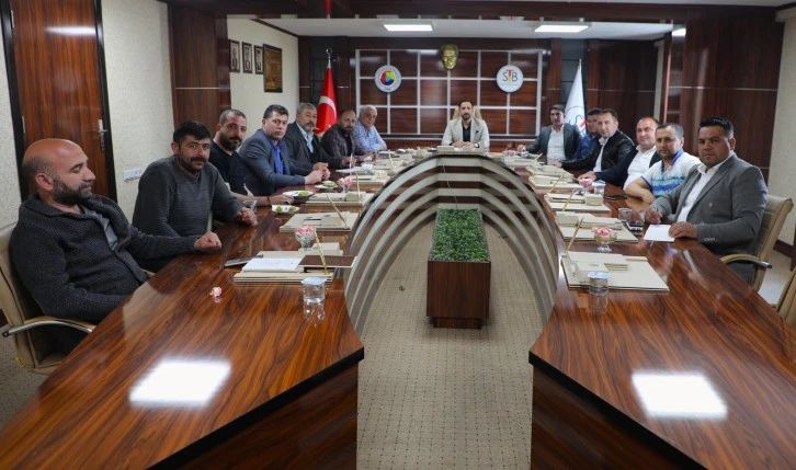 Hadi Gel de Kurban Kes !