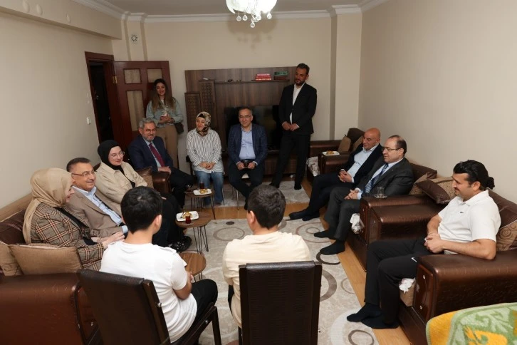 Depremzede Aleyna Yürümeye Başladı,