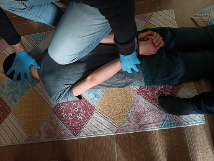Terör Sloganı Atan Şüphelilere Operasyon