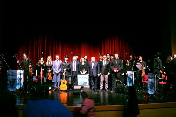 Lise Öğrencilerinden Konser