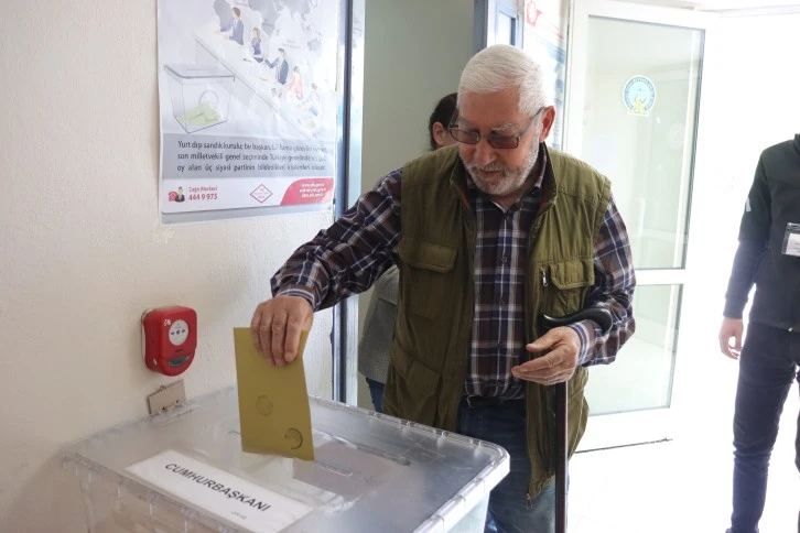 Havaalanında Oylar Devam Ediyor